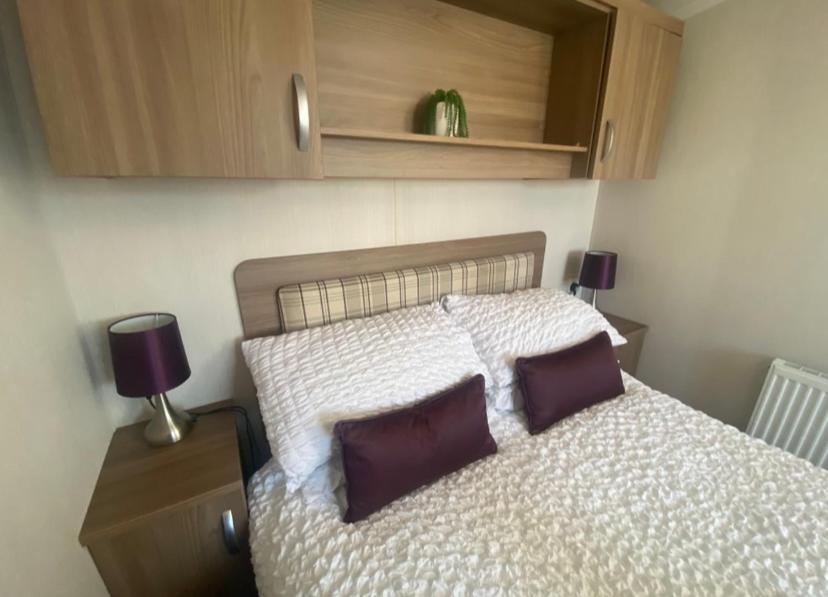 Caravan Church Farm Holiday Village Pagham Buitenkant foto